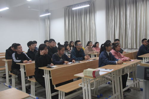 心理健康教育與咨詢(xún)中心舉行2017級(jí)心理委員培訓(xùn)開(kāi)班儀式，共筑校園心理安全防線(xiàn)
